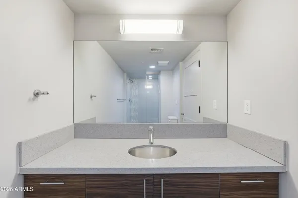 $289,900 | 535 West Thomas Road, Unit 210, Phoenix, AZ 85013