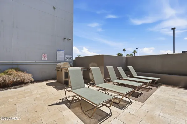 $289,900 | 535 West Thomas Road, Unit 210, Phoenix, AZ 85013