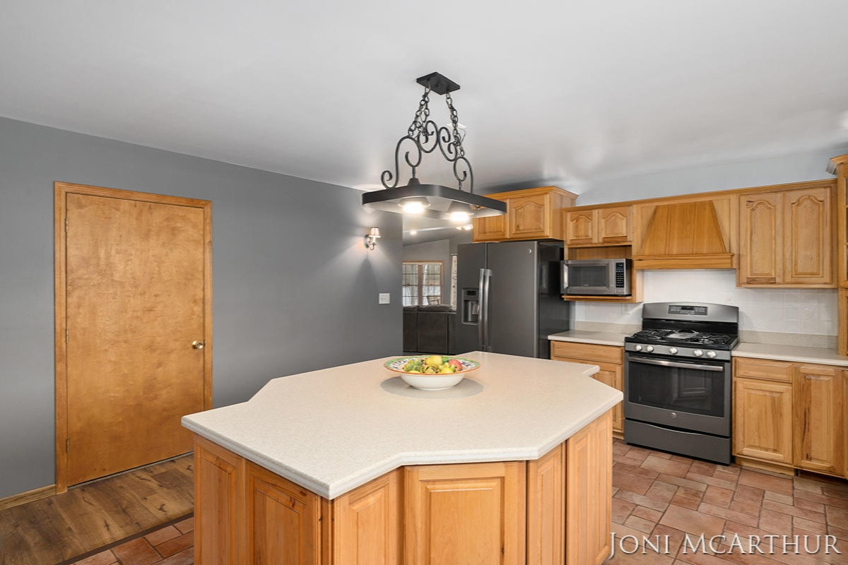 358 Potter Place Stanton, MI 48888 - Photo 12 of 48 IMG_1011
