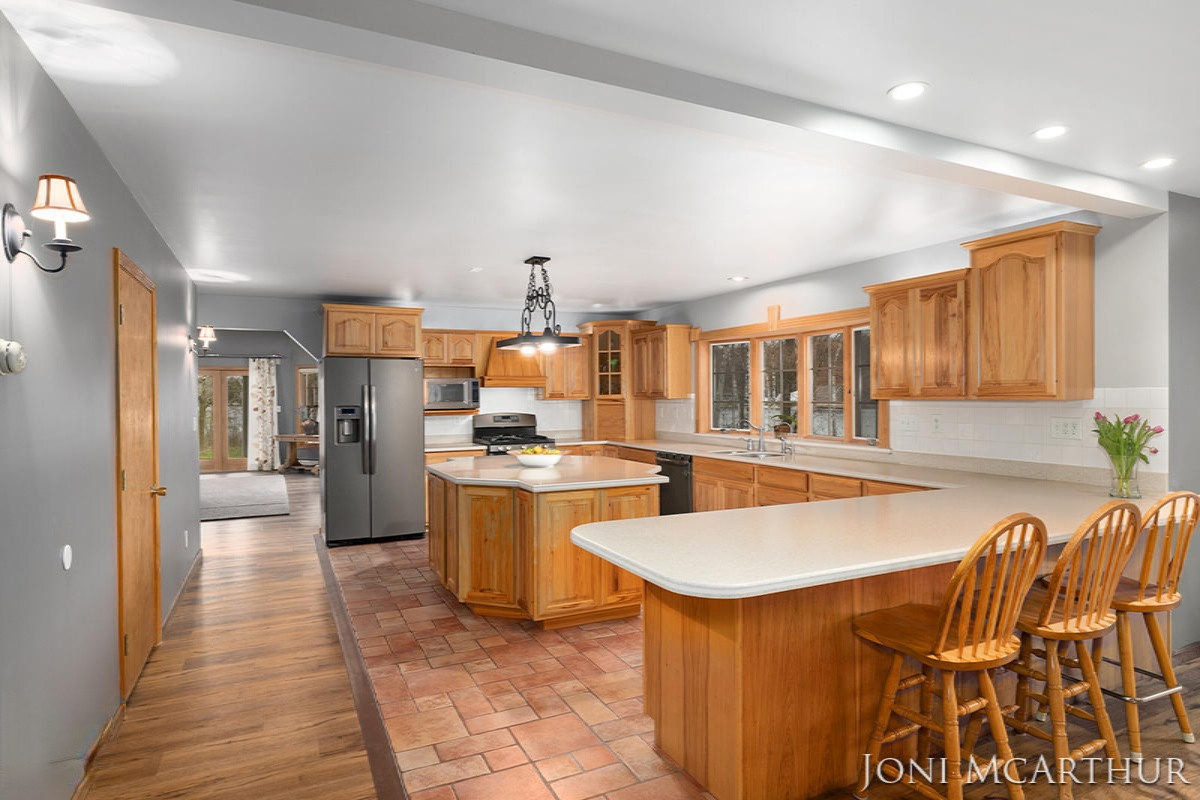 358 Potter Place Stanton, MI 48888 - Photo 13 of 48 IMG_1012