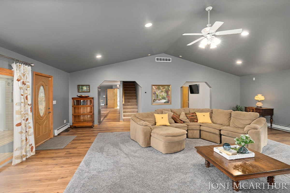358 Potter Place Stanton, MI 48888 - Photo 8 of 48 IMG_1007