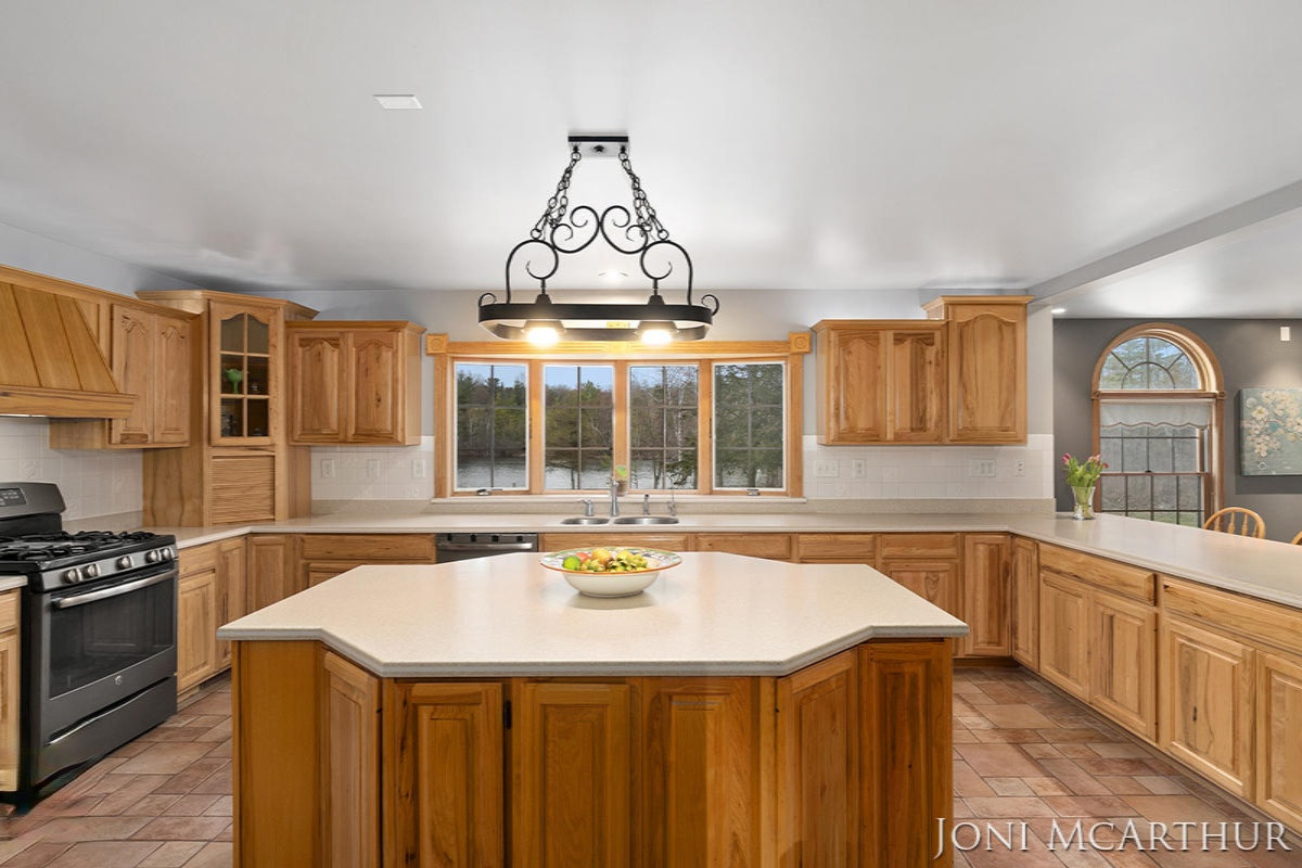 358 Potter Place Stanton, MI 48888 - Photo 10 of 48 IMG_1009