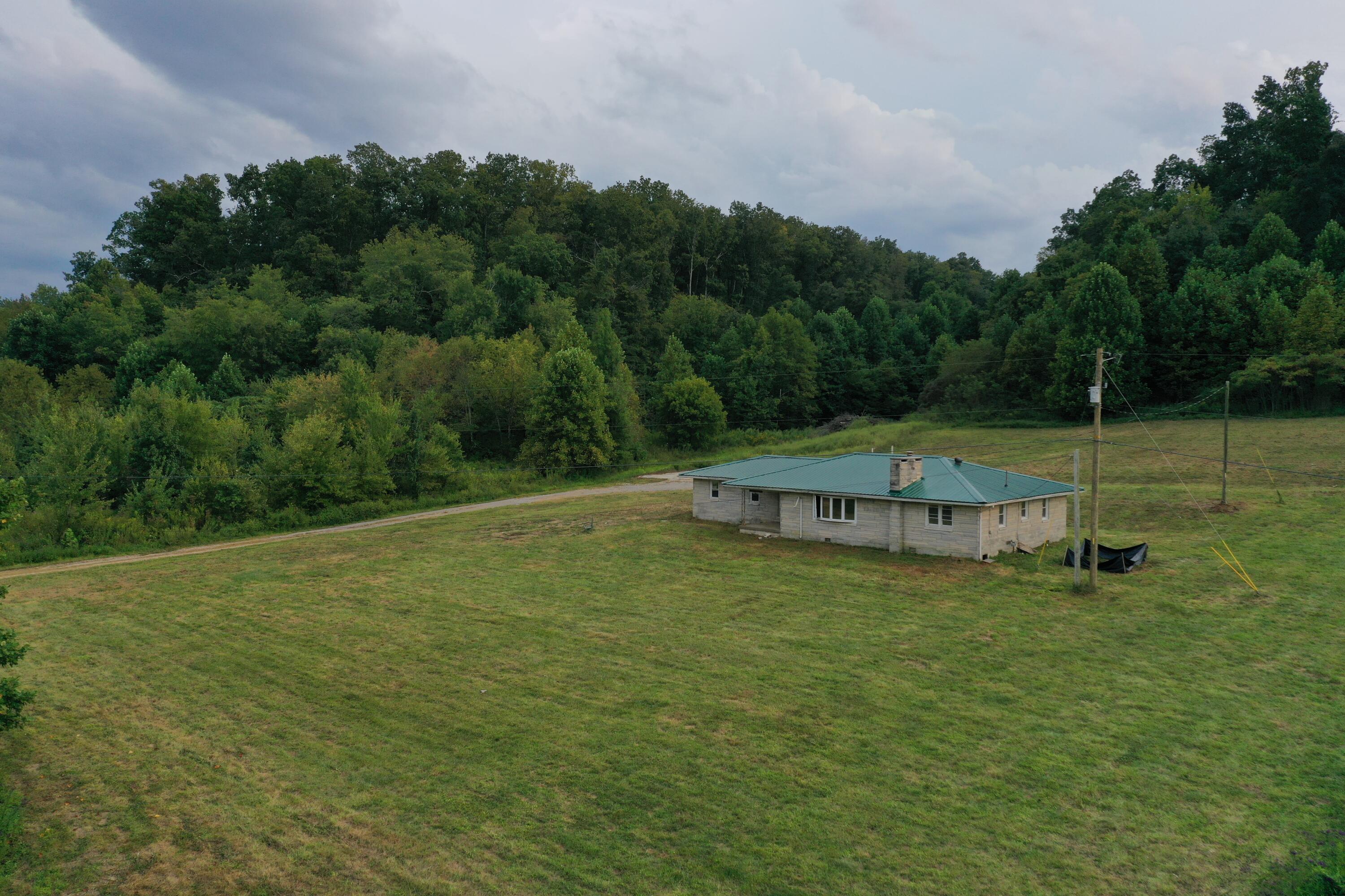 775 Reffitt Road Jeffersonville, KY 40337 - Photo 5 of 12 775 Reffitt Road, Jeffersonville, KY