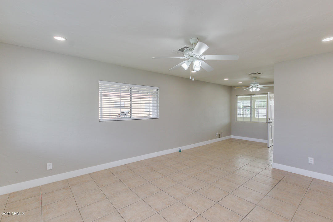 2807 West Bethany Home Road Phoenix, AZ 85017 - Photo 4 of 27 04-Bethany
