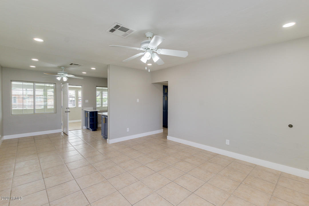 2807 West Bethany Home Road Phoenix, AZ 85017 - Photo 5 of 27 05-Bethany