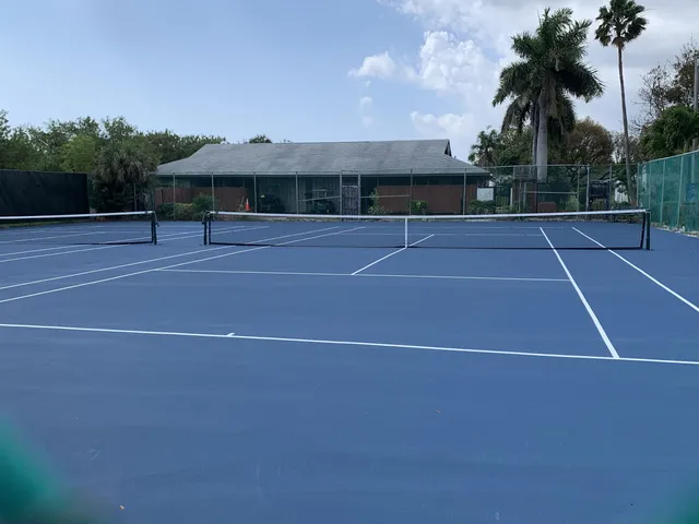 a view of a tennis court