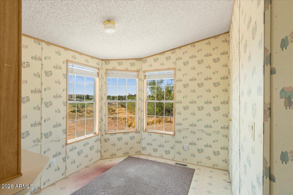 17201 East Peach Tree Road Mayer, AZ 86333 - Photo 6 of 24 Dinning Room