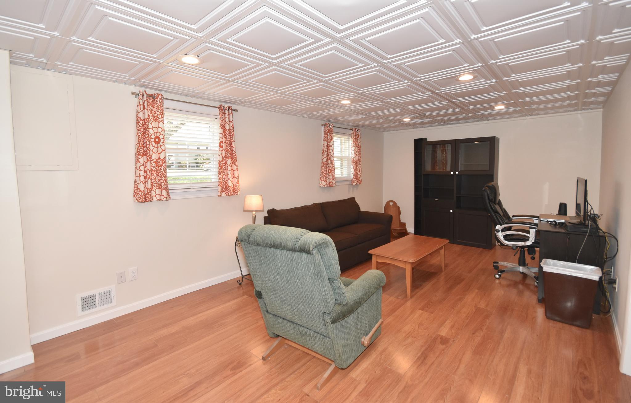 8615 Weems Road Manassas, VA 20110 - Photo 14 of 19 Gallery Image 14