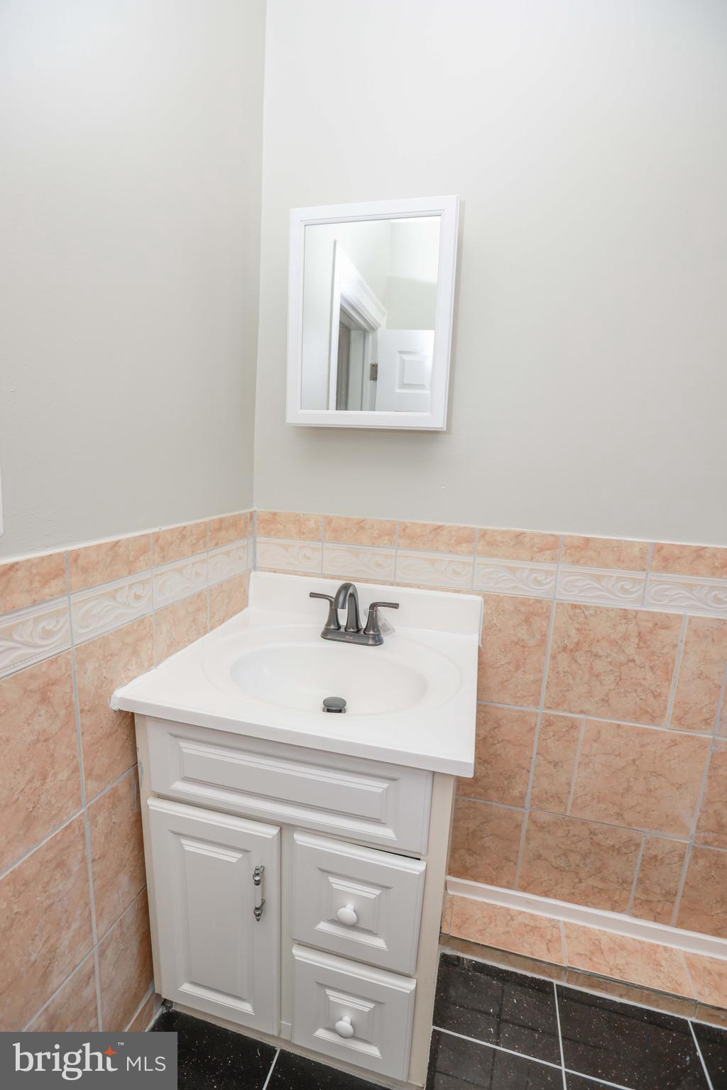 5111 Belair Road Baltimore, MD 21206 - Photo 30 of 35
