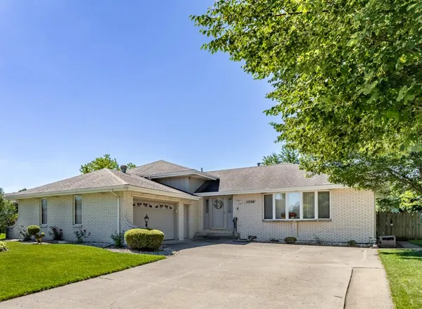 $449,000 | 1534 Poplar Lane, Munster, IN 46321