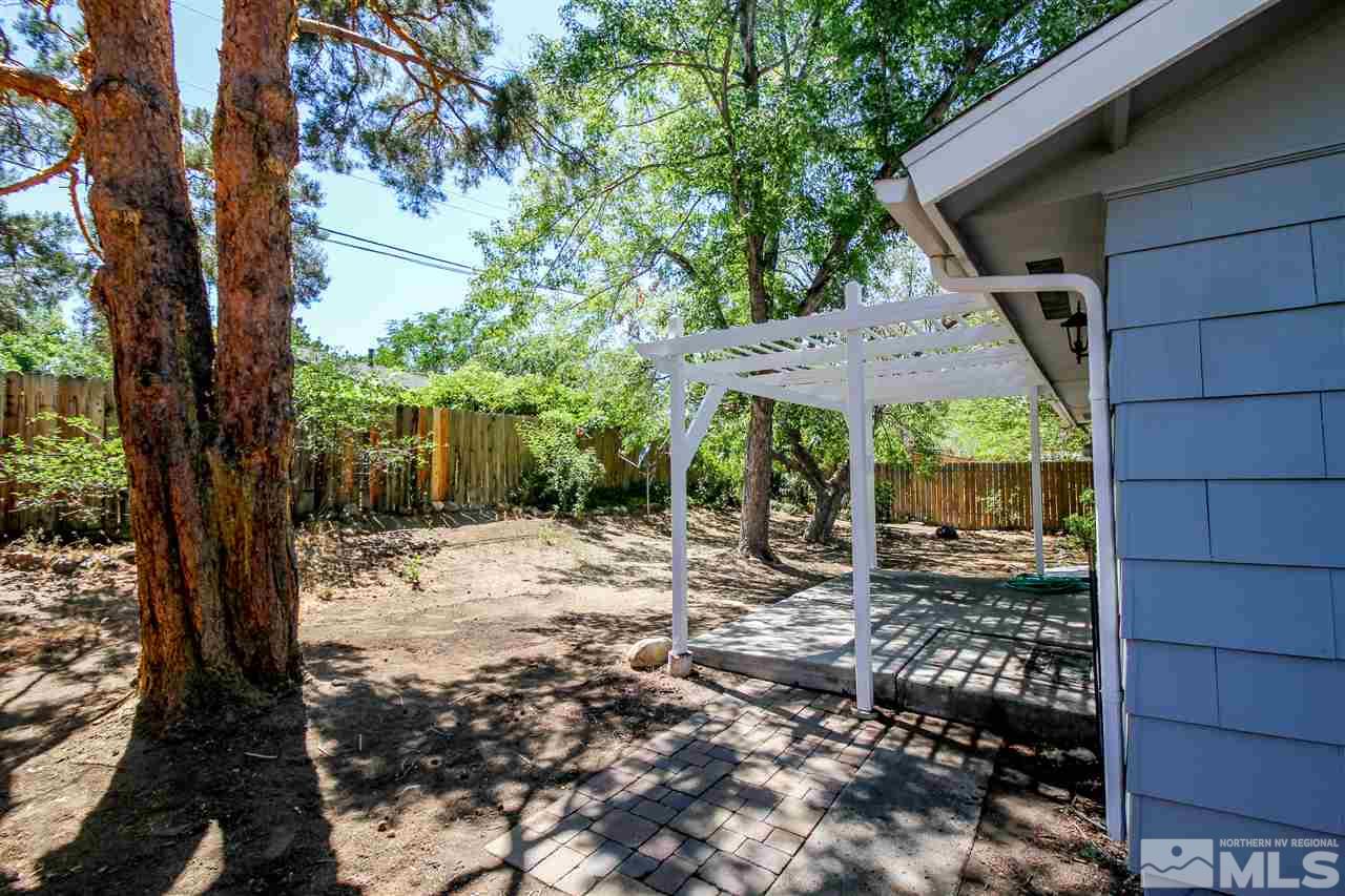 835 Beldon Way Reno, NV 89503 - Photo 5 of 29 Photo 5