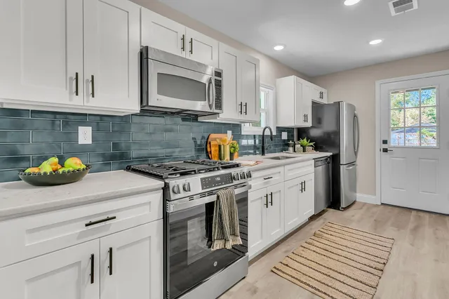 $2,600 | 635 Sequoia Street, Charleston, SC 29407