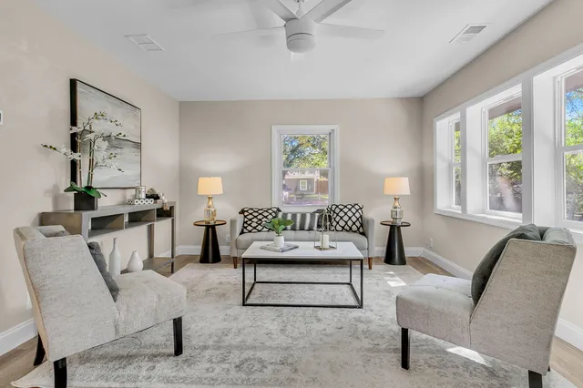 $2,600 | 635 Sequoia Street, Charleston, SC 29407