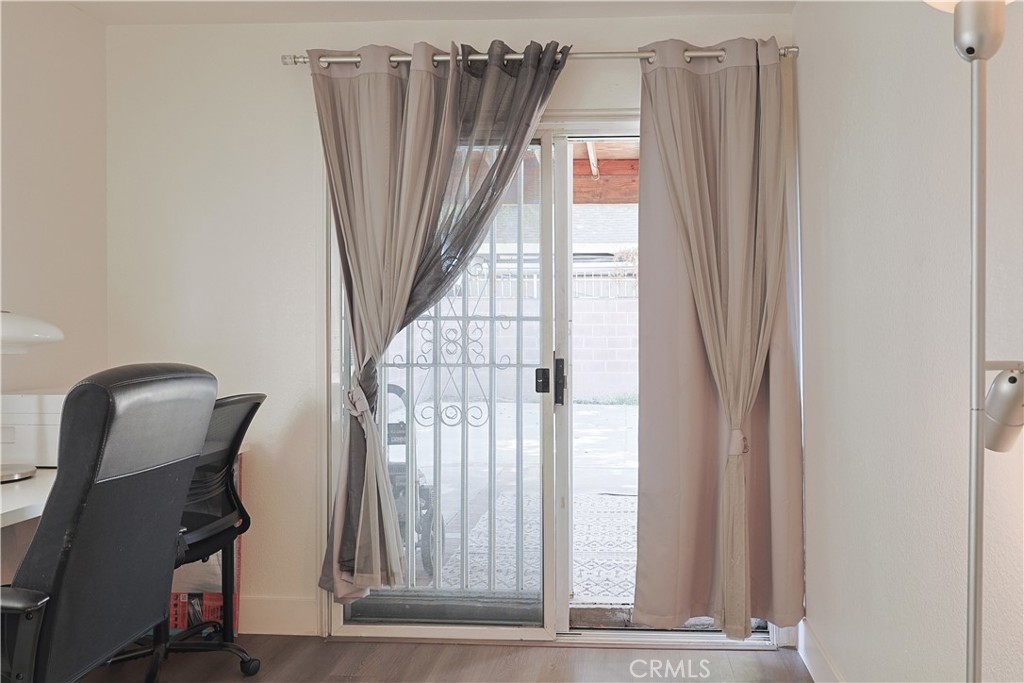 2214 West Wardlow Road Long Beach, CA 90810 - Photo 14 of 24 Gallery Image 14