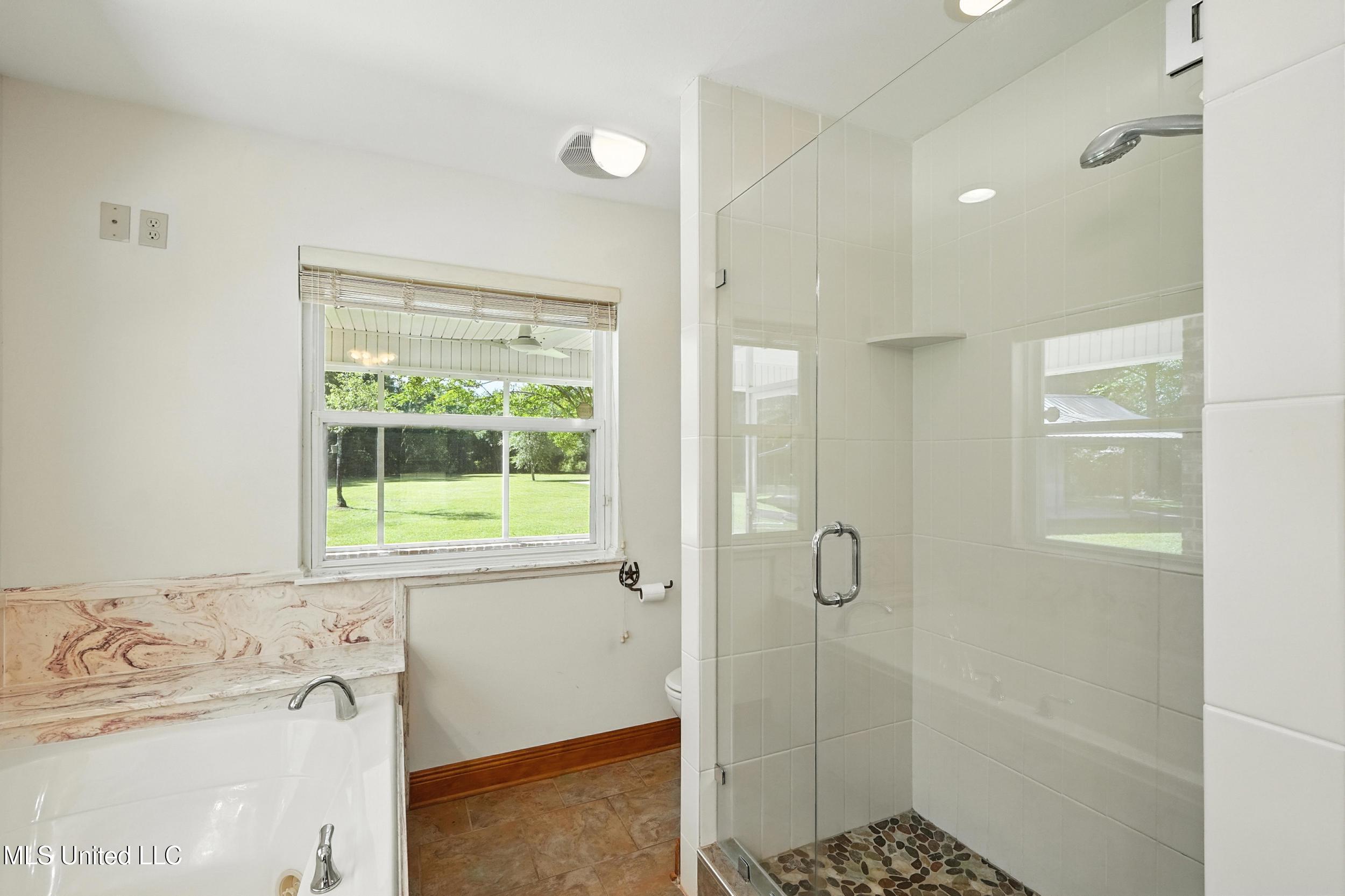 11362 Old Kiln Road Picayune, MS 39466 - Photo 14 of 40 14_master bath 2