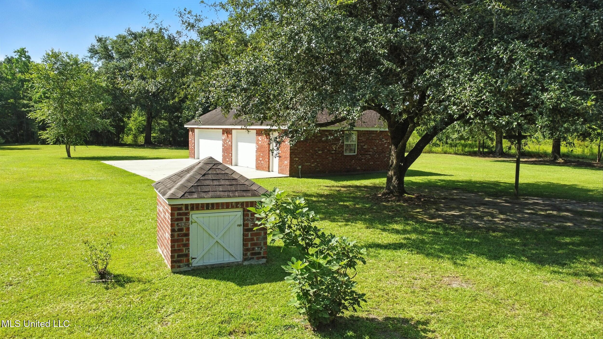 11362 Old Kiln Road Picayune, MS 39466 - Photo 22 of 40 22_well house
