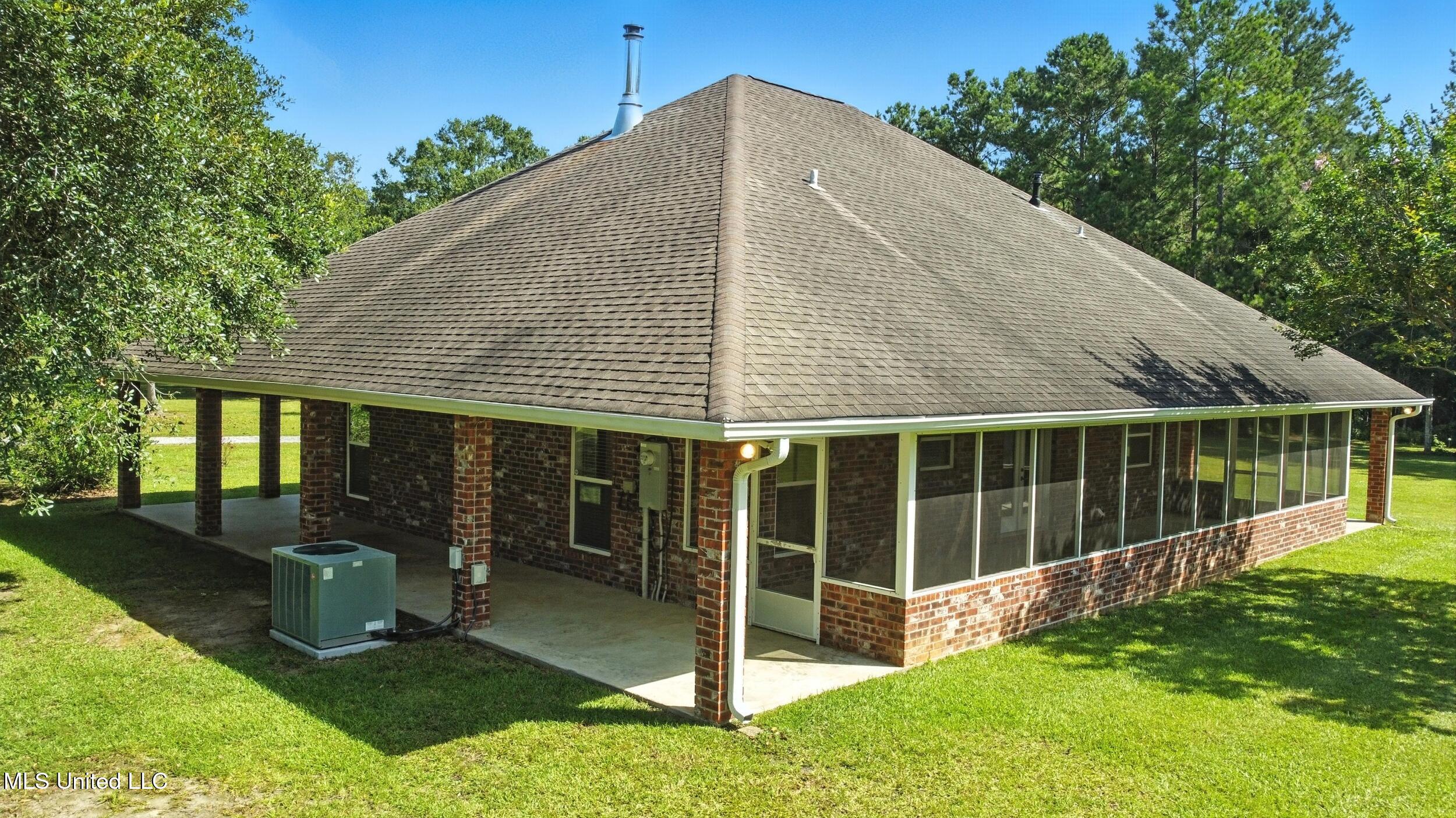 11362 Old Kiln Road Picayune, MS 39466 - Photo 26 of 40 26_back left