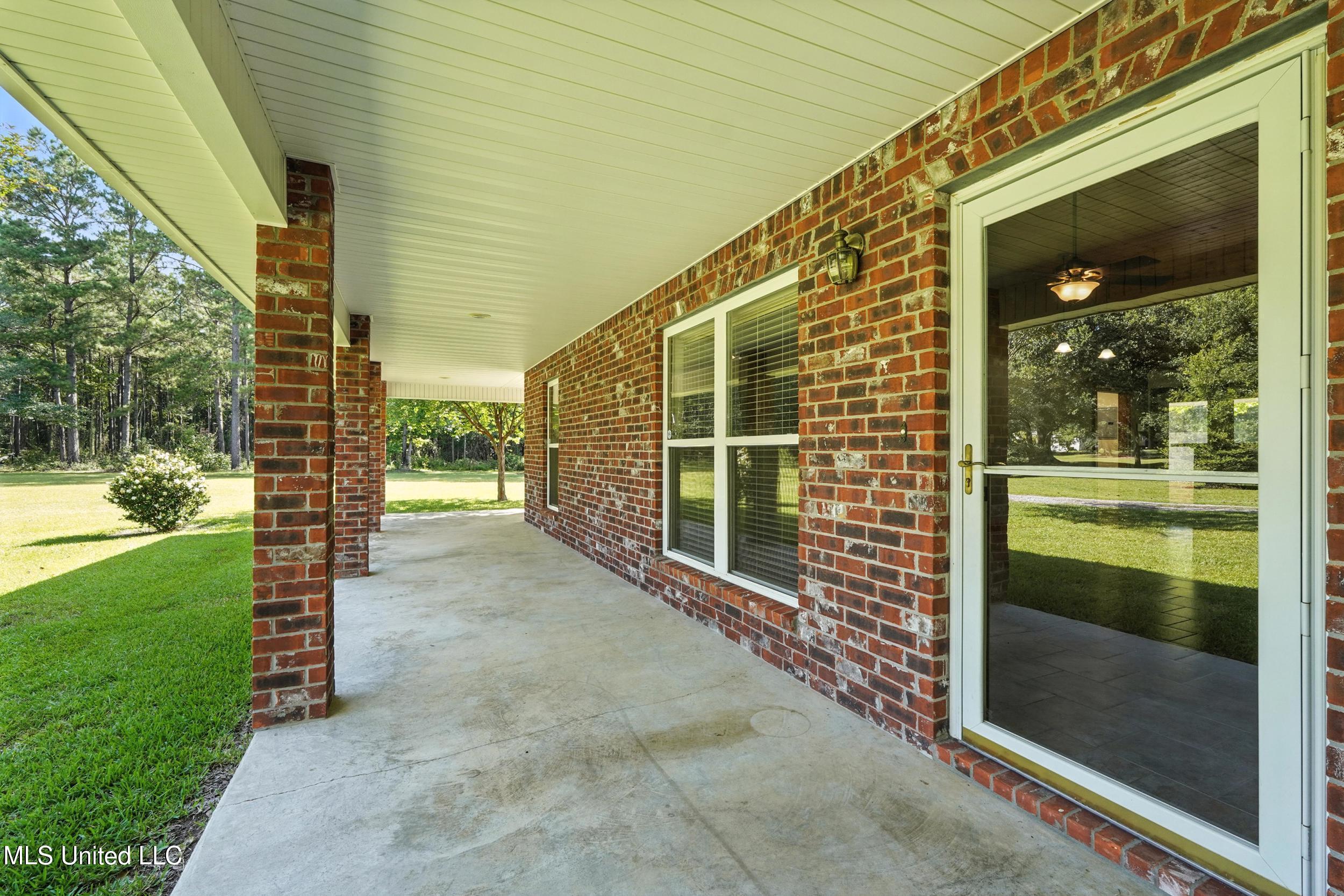 11362 Old Kiln Road Picayune, MS 39466 - Photo 4 of 40 4_front porch entry