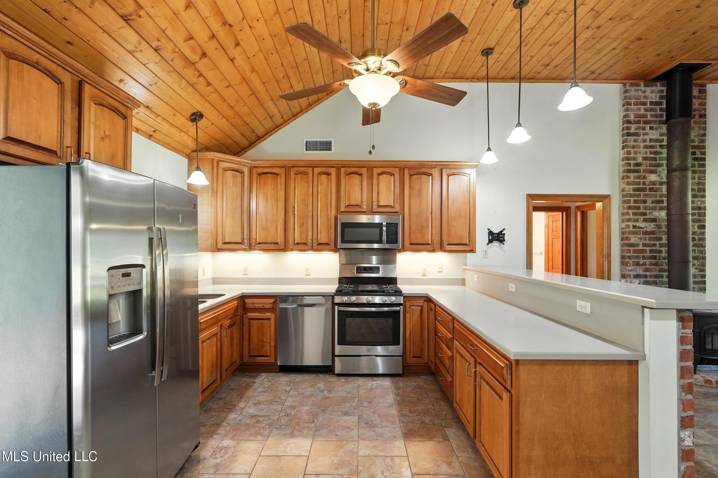 11362 Old Kiln Road Picayune, MS 39466 - Photo 9 of 40 9_kitchen 1