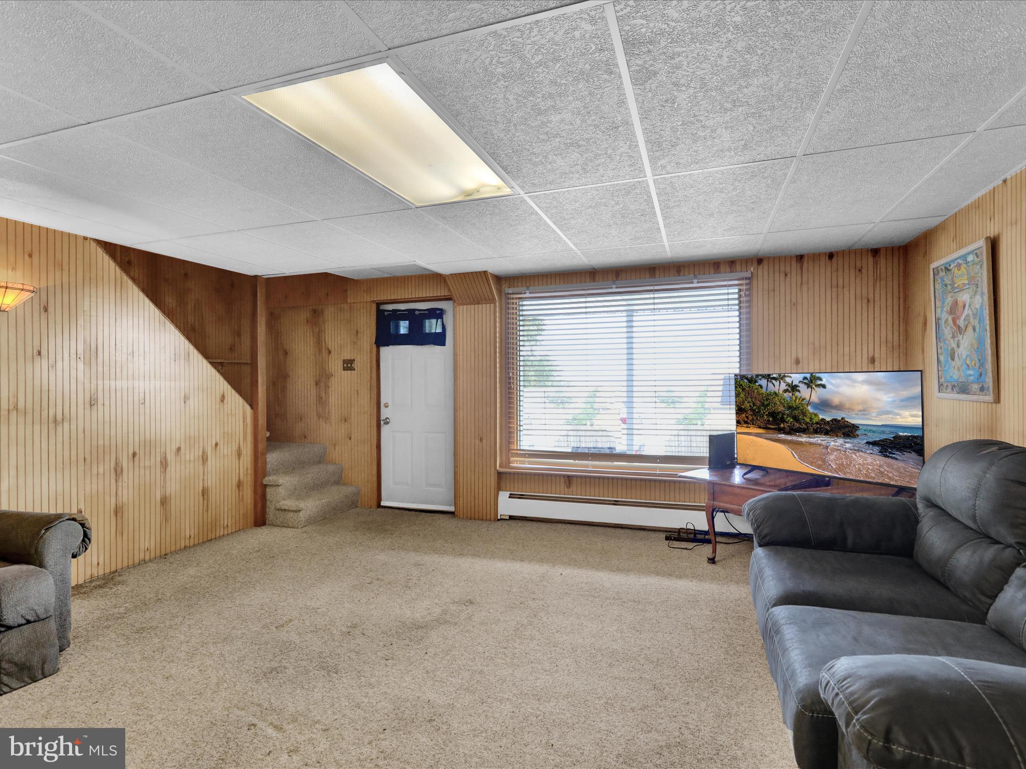 1100 Old Fritztown Road Reading, PA 19608 - Photo 23 of 34 a living room with furniture and a large window
