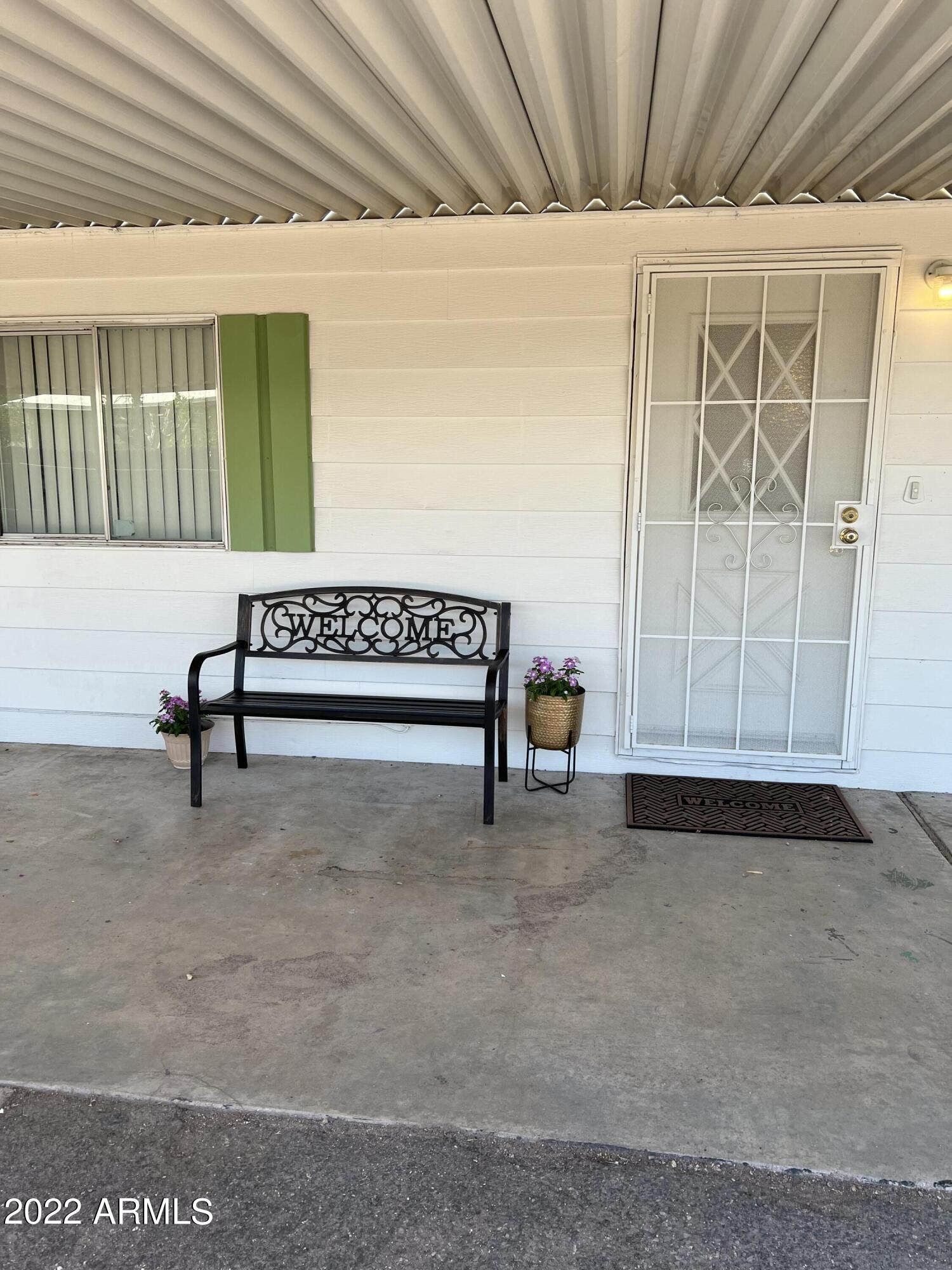 2191 South Tomahawk Road Apache Junction, AZ 85119 - Photo 2 of 15 Front patio