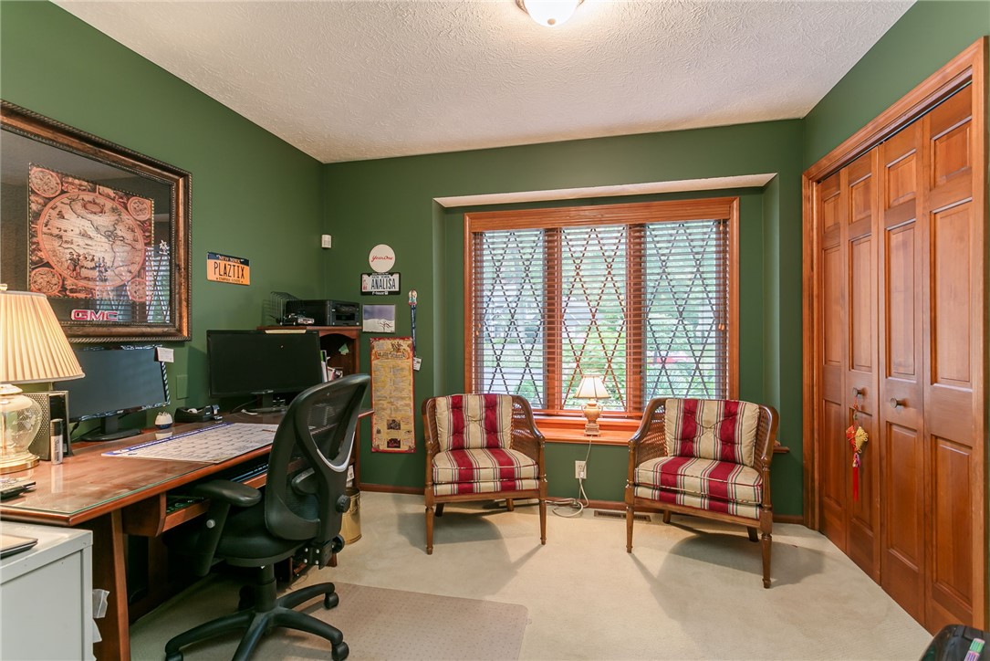 457 Maplewood Lane Webster, NY 14580 - Photo 19 of 50