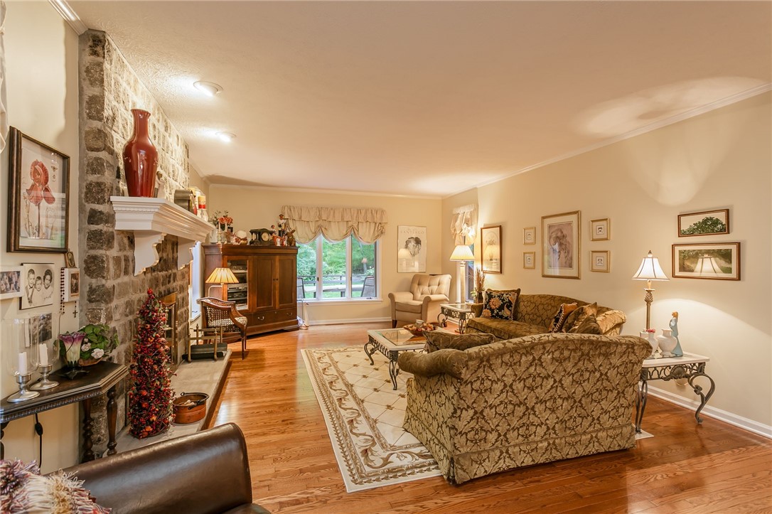 457 Maplewood Lane Webster, NY 14580 - Photo 8 of 50