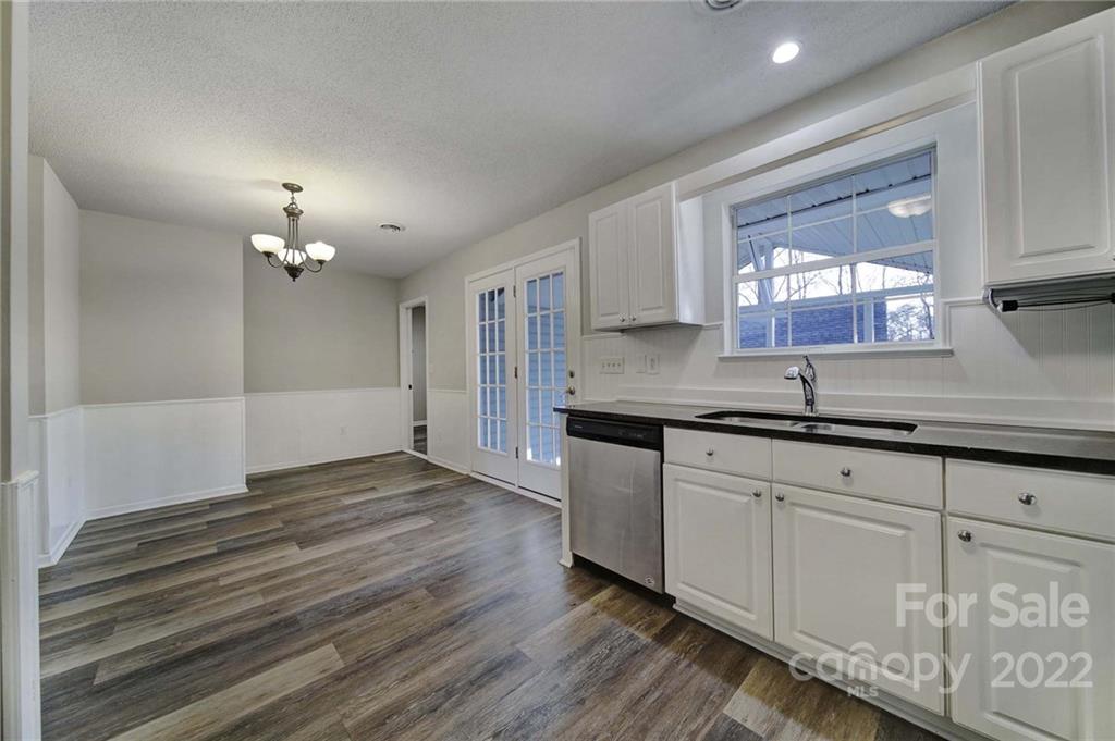 203 Applegate Lane Fort Mill, SC 29715 - Photo 11 of 32 Gallery Image 11