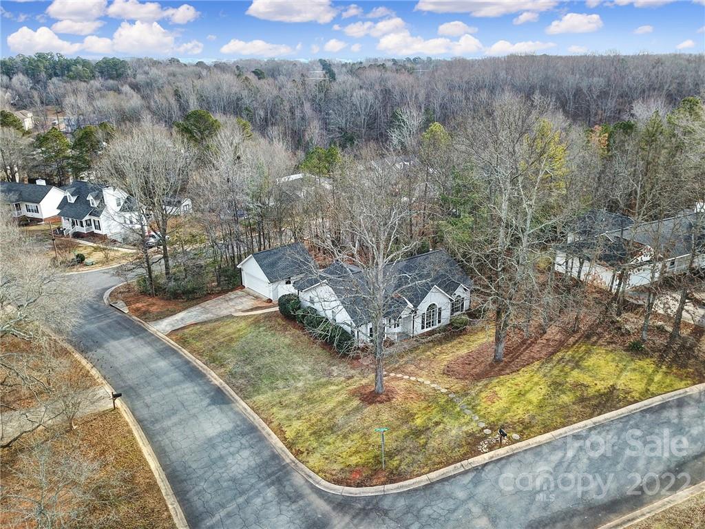203 Applegate Lane Fort Mill, SC 29715 - Photo 29 of 32 Gallery Image 29