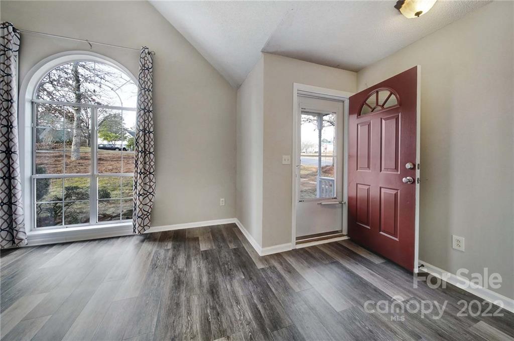 203 Applegate Lane Fort Mill, SC 29715 - Photo 3 of 32 Gallery Image 3