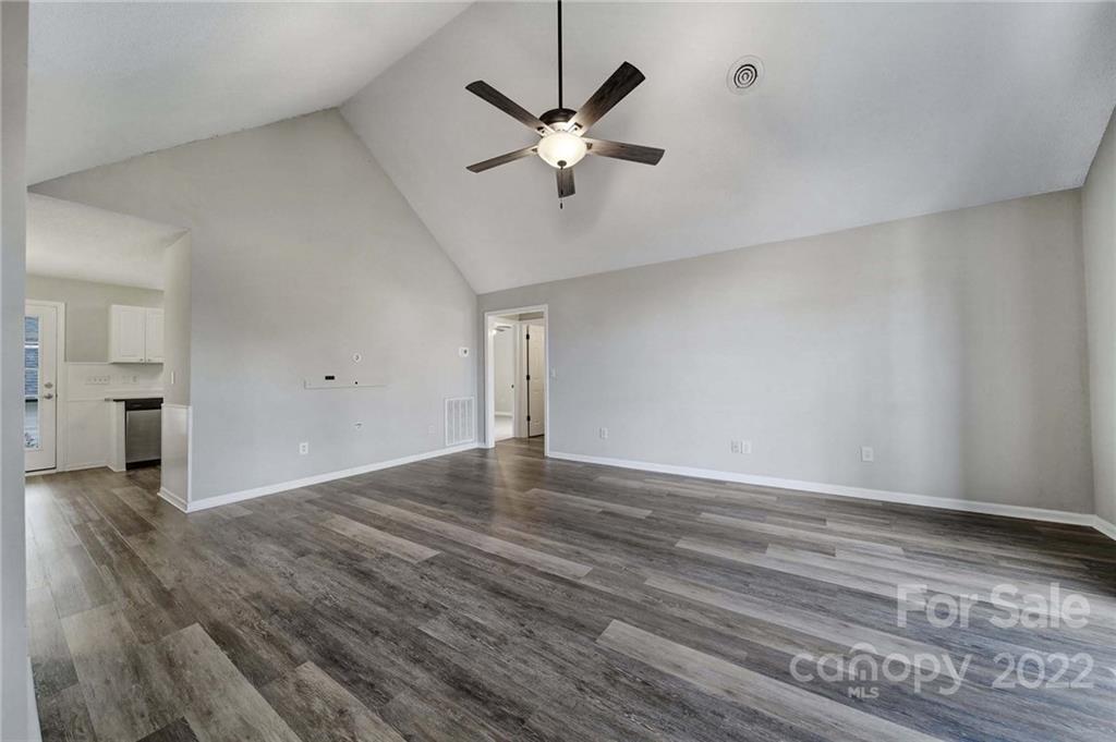 203 Applegate Lane Fort Mill, SC 29715 - Photo 4 of 32 Gallery Image 4
