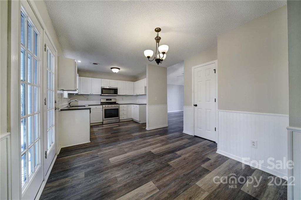 203 Applegate Lane Fort Mill, SC 29715 - Photo 8 of 32 Gallery Image 8