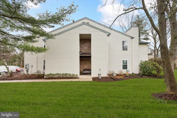 $240,000 | 112 Village Lane, Mount Laurel, NJ 08054