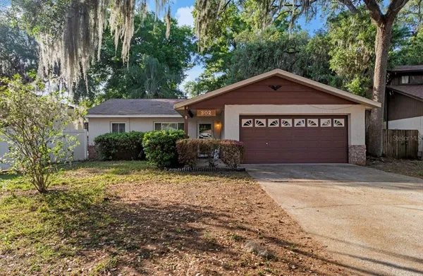 $340,000 | 302 Hutch Court, Brandon, FL 33510