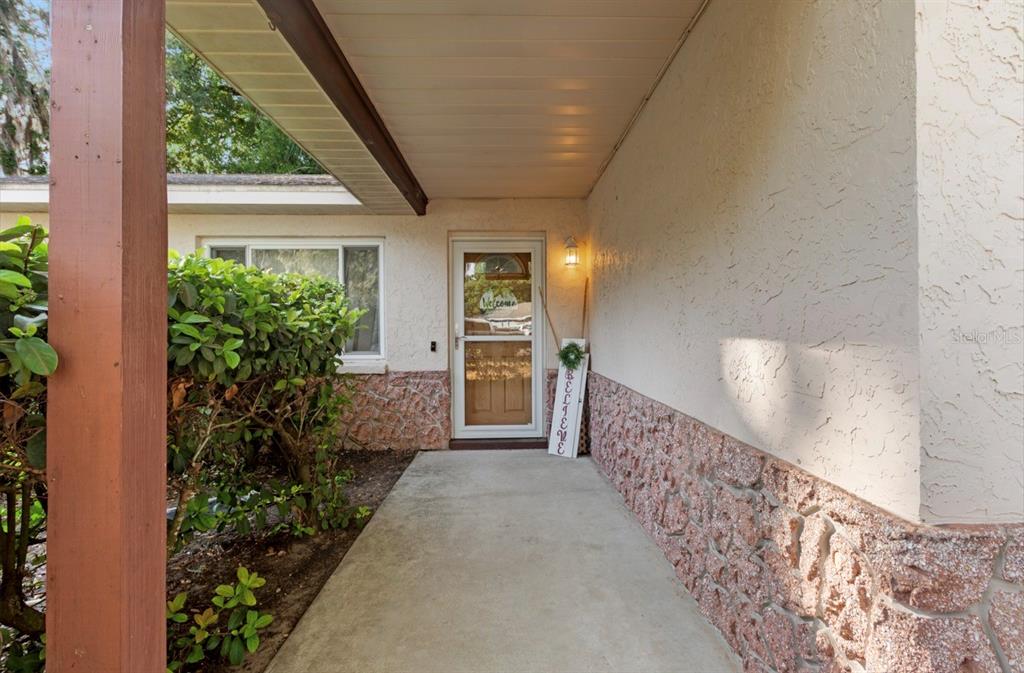 302 Hutch Court Brandon, FL 33510 - Photo 2 of 10