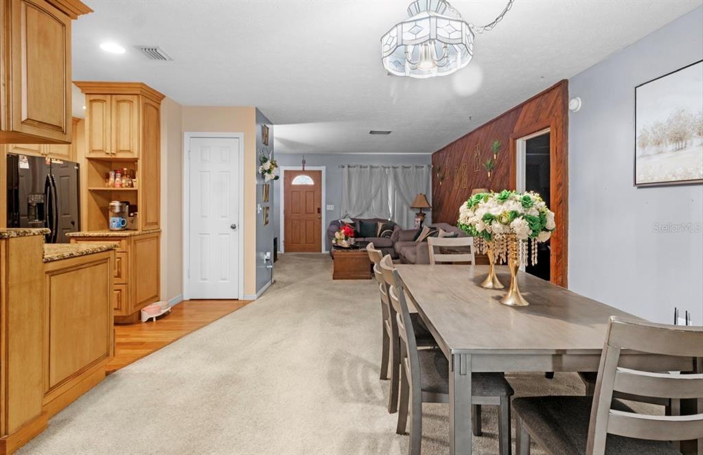 302 Hutch Court Brandon, FL 33510 - Photo 4 of 10