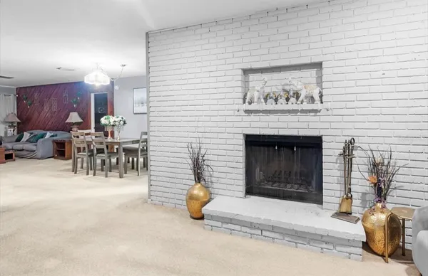 $340,000 | 302 Hutch Court, Brandon, FL 33510