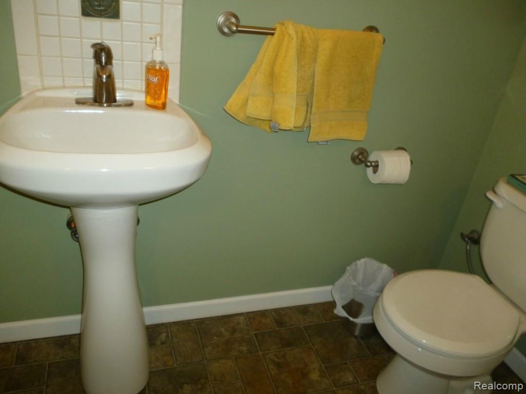 3736 Orchardview Avenue Rochester, MI 48307 - Photo 21 of 52 P1040145.jpg
