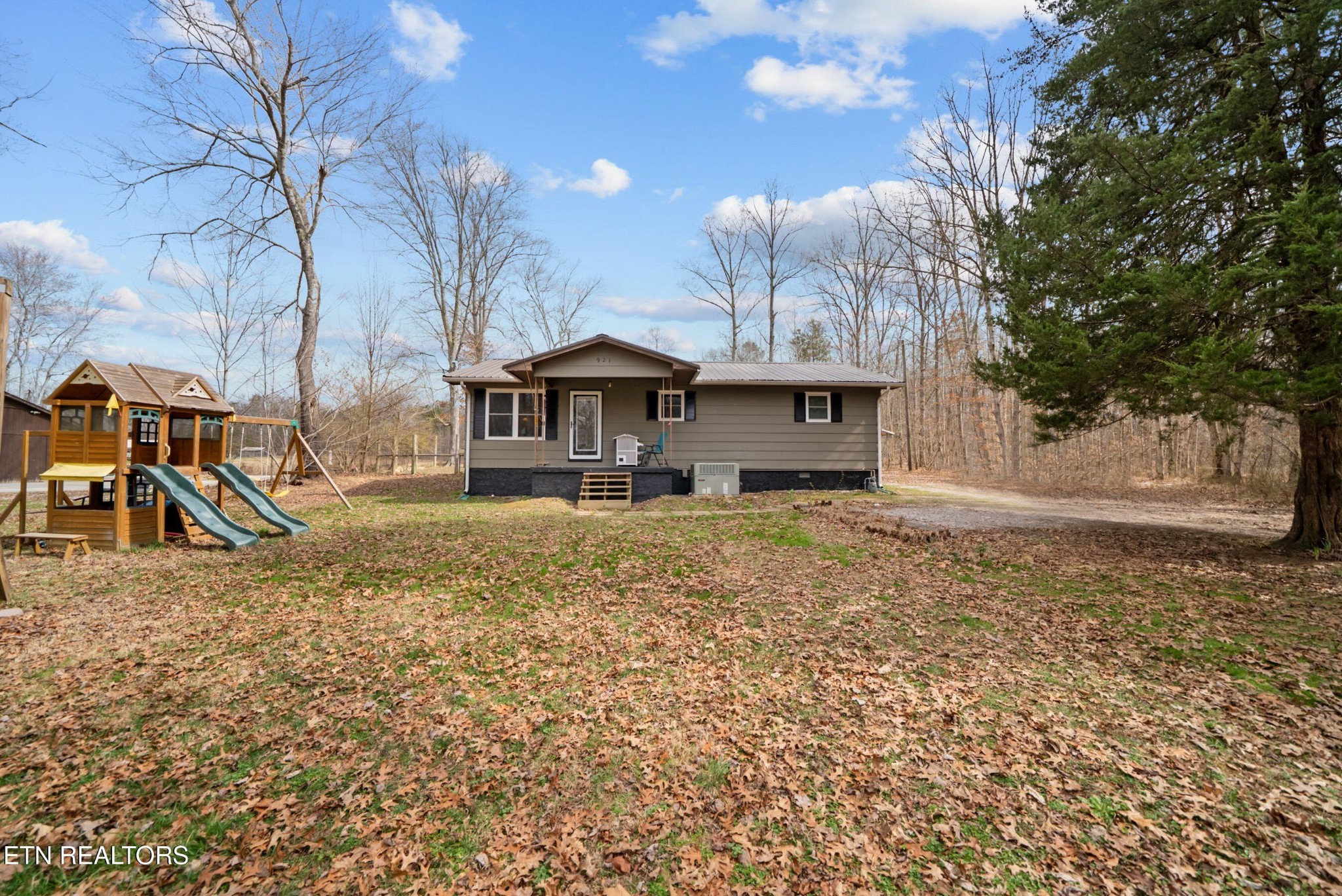921 Fred Young Road Jamestown, TN 38556 - Photo 22 of 43 Gallery Image 22