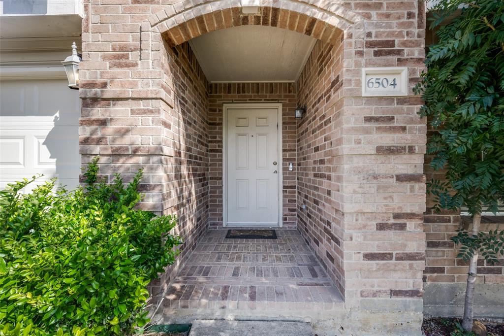 6504 Corral Lane Denton, TX 76210 - Photo 2 of 25