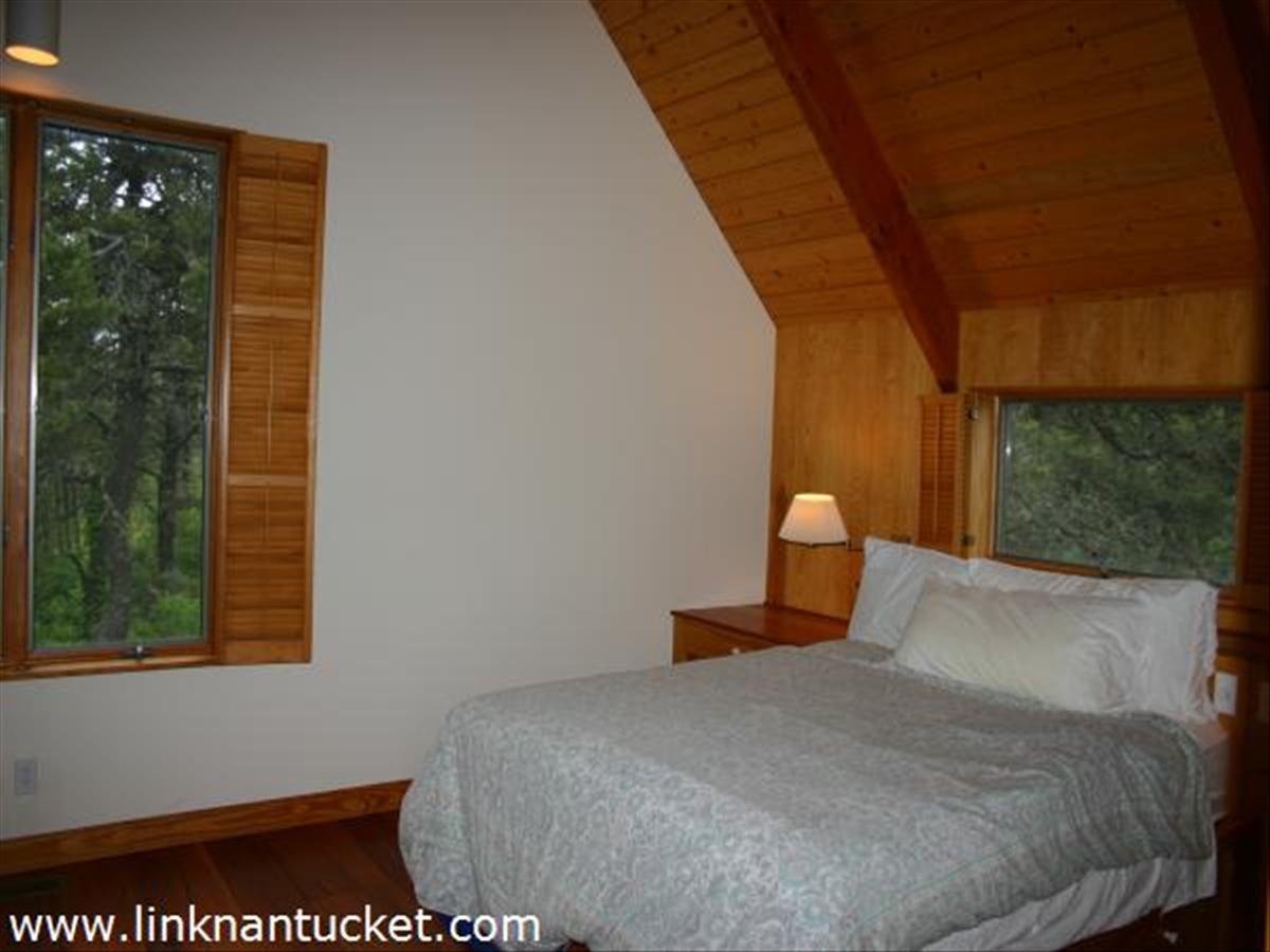 25 Pond View Drive Nantucket, MA 02554 - Photo 31 of 35 Cottage Master Bedroom