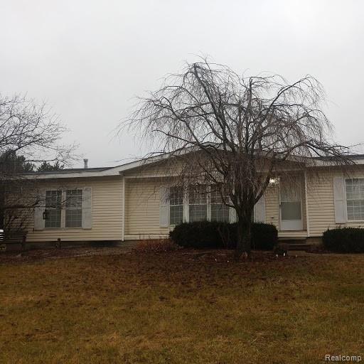 6148 West Lange Road Howell, MI 48843 - Photo 2 of 17 darrel front 1.jpg