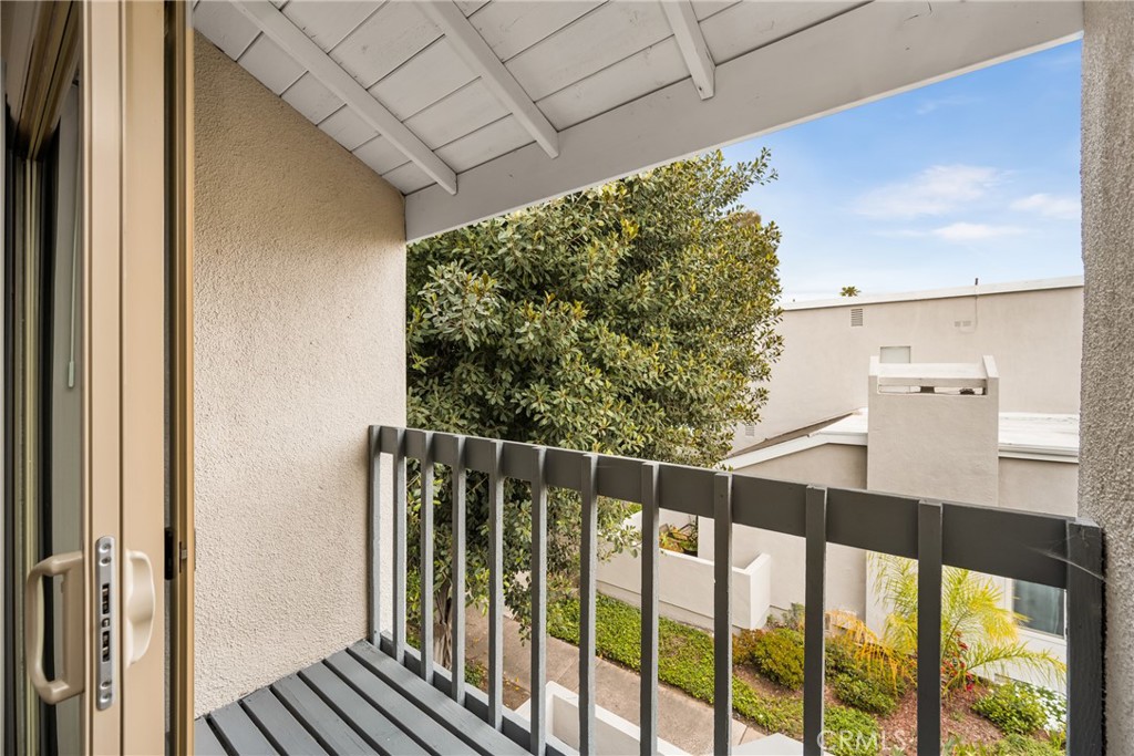1538 Windsor Lane Fullerton, CA 92831 - Photo 23 of 40 a view of a balcony