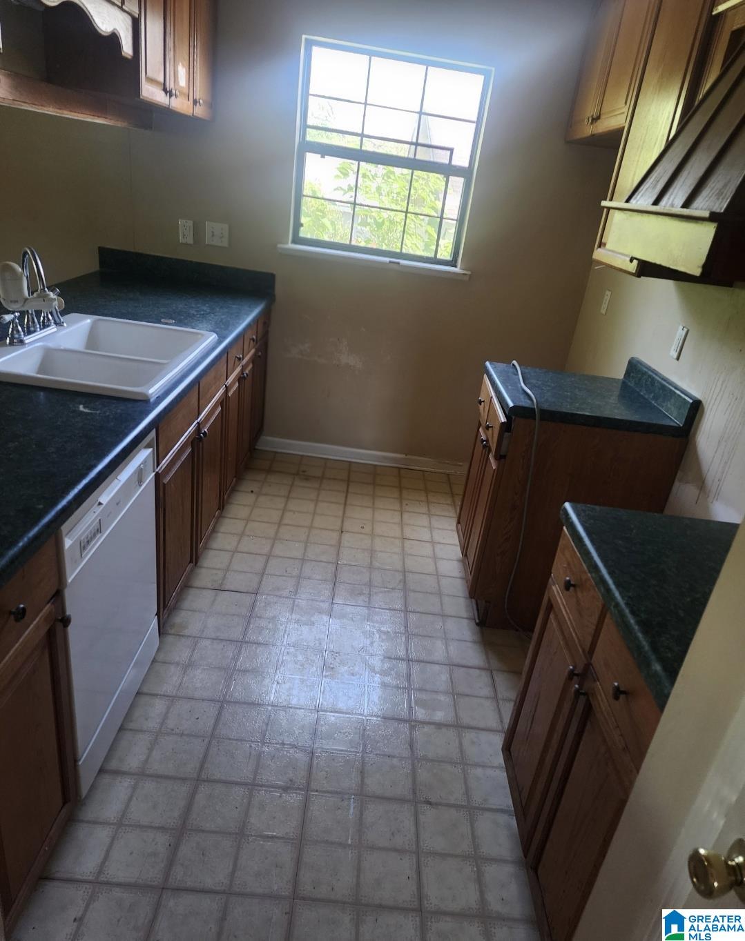 346 Kahn Street Montgomery, AL 36104 - Photo 4 of 23