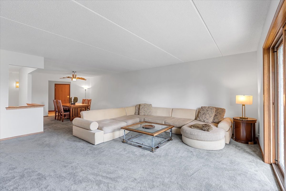 5255 North Riversedge Terrace, Unit 206 Chicago, IL 60630 - Photo 3 of 14 Gallery Image 3
