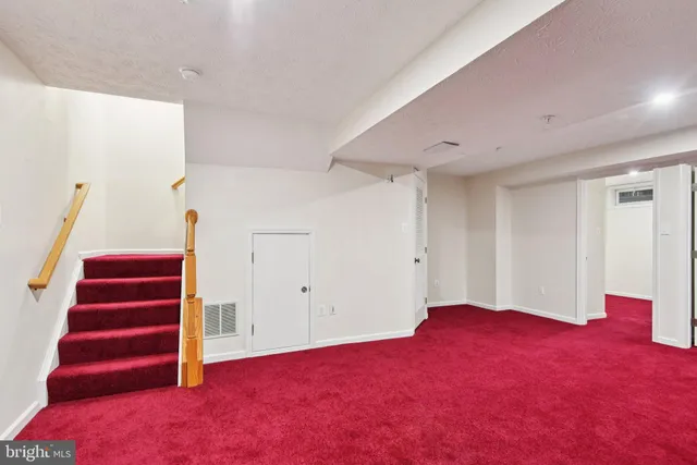 $3,000 | 8889 Papillon Drive, Ellicott City, MD 21043