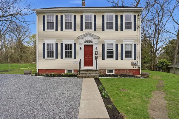 $475,000 | 48 Constitution Street, Unit 1, Bristol, RI 02809
