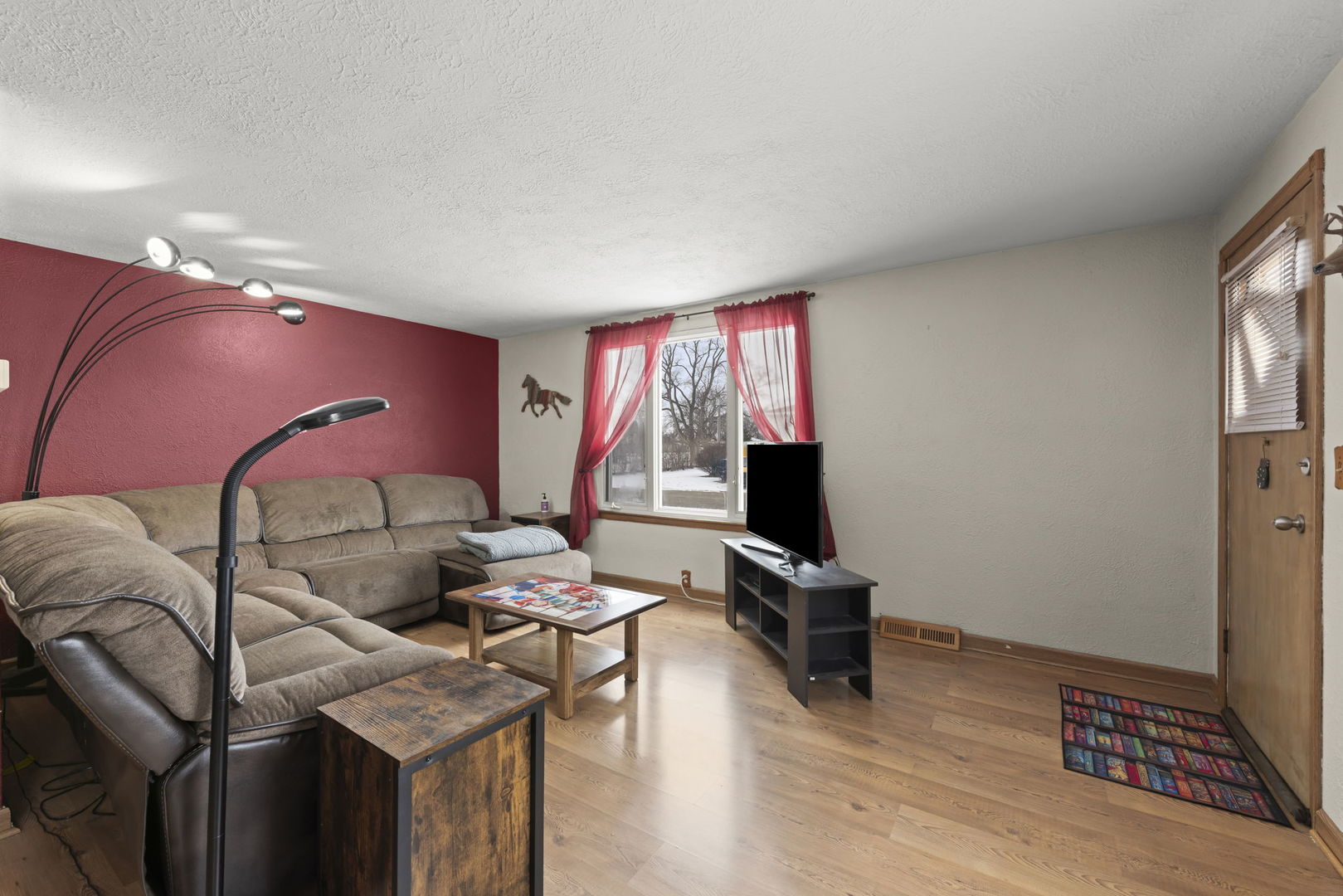 2145 Root Street Crest Hill, IL 60403 - Photo 4 of 34