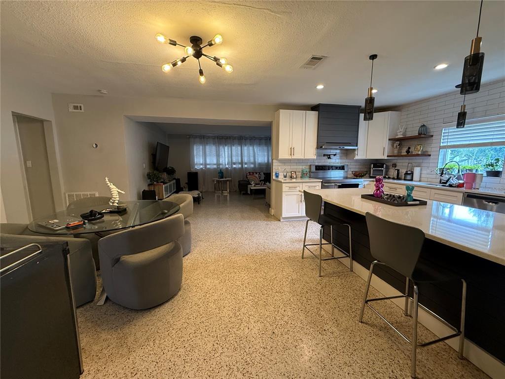 402 Doolittle Street Orlando, FL 32839 - Photo 3 of 18