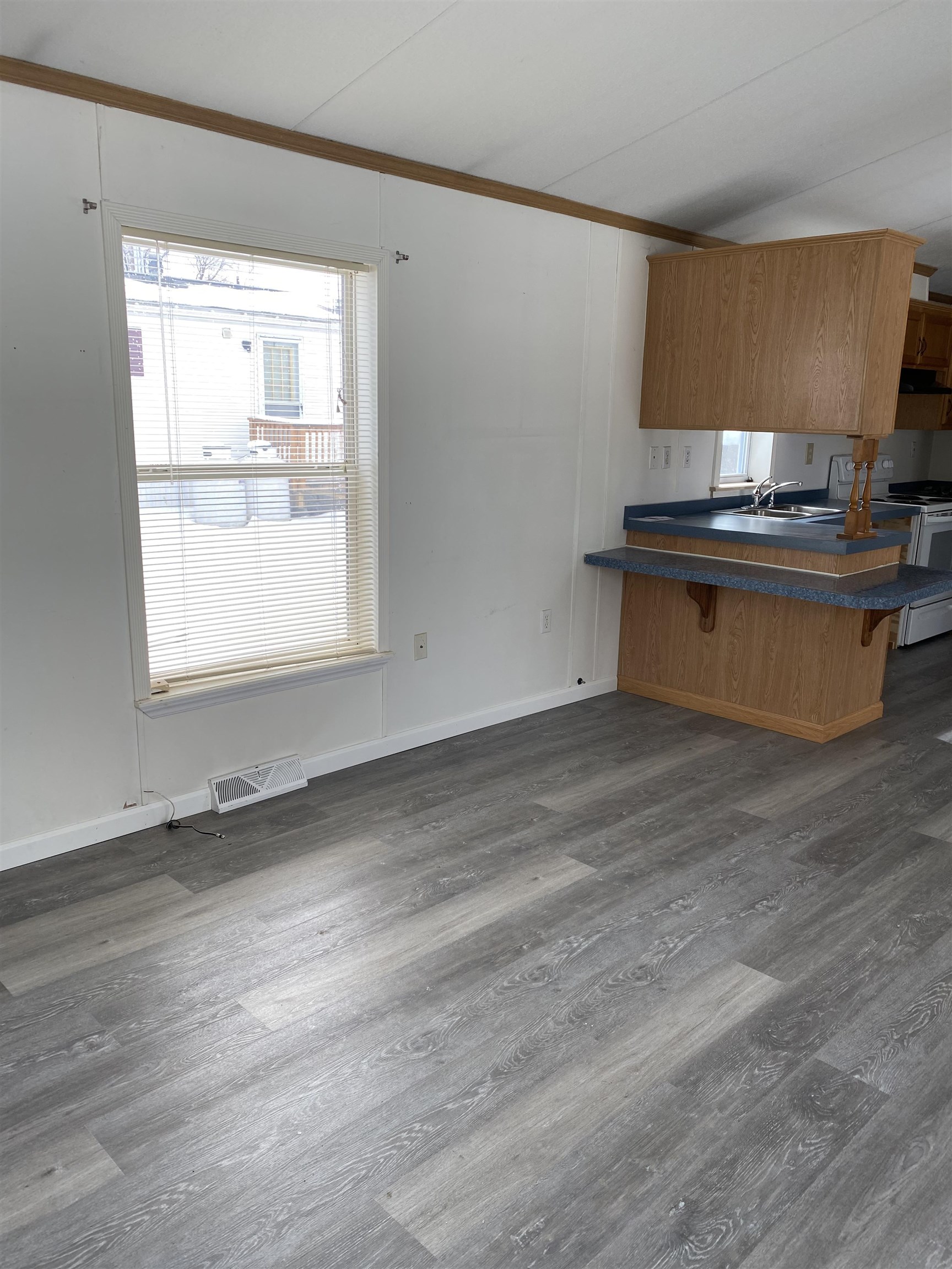 28 Billings Mobile Manor, Unit 28 Rutland, VT 05701 - Photo 5 of 19 Gallery Image 5
